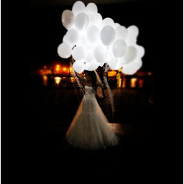 Опция Светящиеся шарики гелиевые белые – фото 3