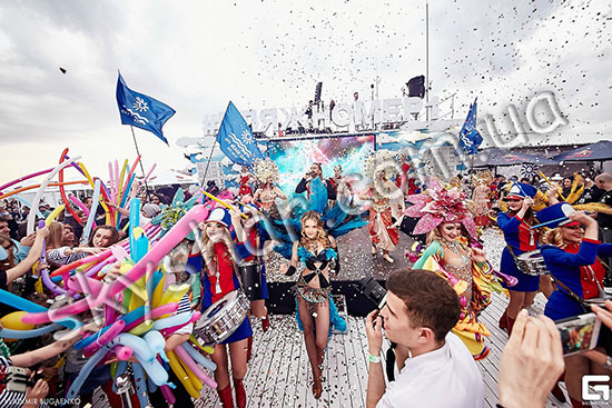 Узнать про Шарики на юбилейное шоу легендарного дуэта "Потап и Настя" - фото 2